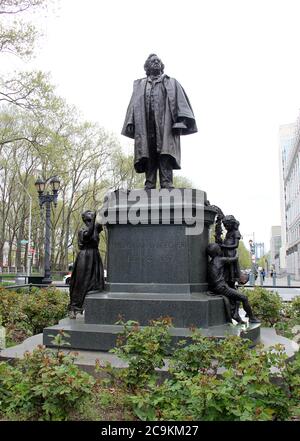 Denkmal für Henry ward Beecher, liberaler Theologe, Prediger und Redner des 19. Jahrhunderts, am Cadman Plaza, enthüllt 1891 Stockfoto