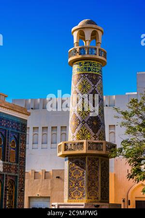DOHA, KATAR - 28. FEB 2020: Katara Moschee in Katara Kulturdorf, beliebtes Touristenziel in Doha, Katar Stockfoto