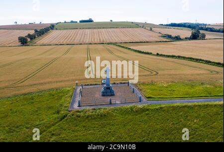 Granitsteinkreuz auf Branxton Hill, Northumberland zum Gedenken an die Gefallenen bei der Schlacht von Flodden Field am 9. September 1513. Stockfoto