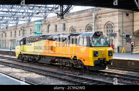 Colas Rail Freight Baureihe 70 801 Diesel Lokomotive steht in Carlisle Bahnhof, England, UK Stockfoto