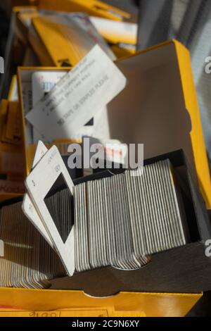 Vintage Analog Kodak Dias in Boxen, USA Stockfoto