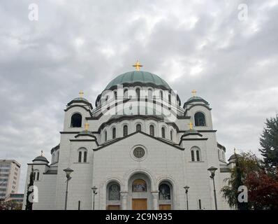 Die Kirche des Heiligen Sava in Belgrad, Serbien ist eine serbisch-orthodoxe Kirche, benannt nach dem Heiligen Sava, dem schutzpatron Serbiens. Stockfoto