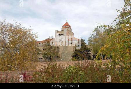 Das Militärmuseum (Vojni Muzej) in Belgrad, Serbien. Dieses Kriegsmuseum befindet sich im Kalemegdan Park in der Nähe der Festung Belgrad. Stockfoto