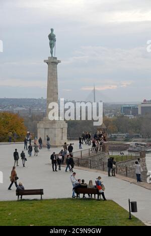 Belgrad in Serbien. Pobednik oder der Victor ist ein Siegesdenkmal im Kalemagdan Park in der Nähe der Festung Belgrad. Stockfoto
