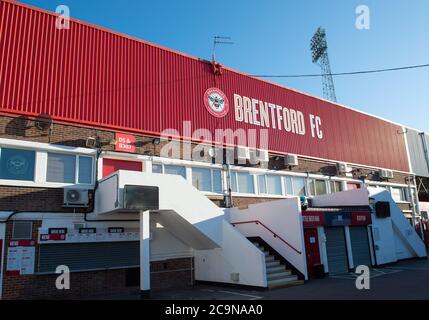 London, Großbritannien. 30. Juli 2020. Während der Sky Bet Championship Play Off Halbfinale 2. Leg Match zwischen Brentford und Swansea City hinter verschlossenen Türen aufgrund der aktuellen COVID-19 Regierungsrichtlinien für Sport im Griffin Park, London, England am 29. Juli 2020. Foto von Andrew Aleksiejczuk. Kredit: Prime Media Images/Alamy Live Nachrichten Stockfoto