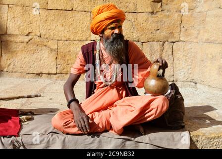 Sadhu Menschen in der Altstadt Jaisalmer. Rajastan, februar 2013 Indien Stockfoto