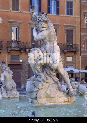 PLAZA NAVONA-FUENTE DE NEPTUNO-DET NEPTUNO LUCHA CONTRA UN PULPO. AUTOR: GIAN LORENZO BERNINI (1598-1680). Lage: AUSSEN. Rom. ITALIEN. Stockfoto