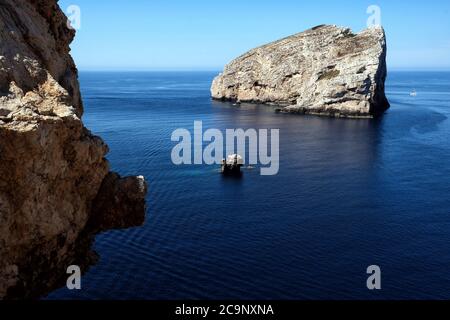 Blick auf die Insel Foradada von Capo Caccia Stockfoto