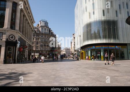 Blick auf den ruhigen Piccadilly Circus, Coventry Street und Swiss CT, London, Großbritannien inmitten der COVID-19 Pandemie. Stockfoto