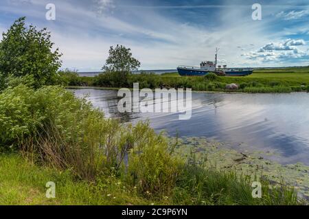 Die Ufer des Peipussees, der größte grenzüberschreitende See Europas, liegt an der Grenze zwischen Estland und Russland. Stockfoto