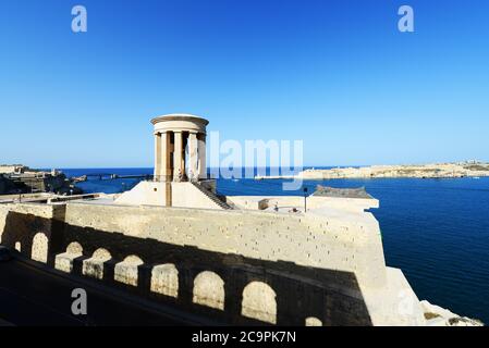 Das Belagerungsglocke Kriegsdenkmal in Valletta, Malta. Stockfoto