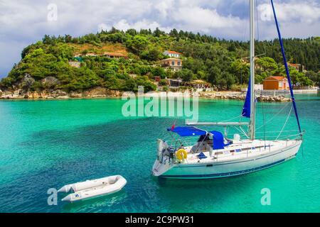 Lakka Dorf auf der Insel Paxos, Griechenland Stockfoto