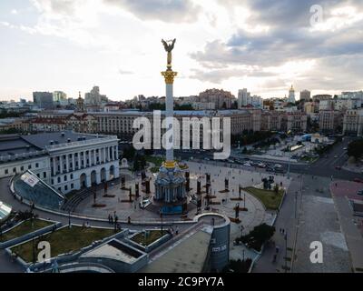 Unabhängigkeitsplatz in Kiew, Ukraine. Maidan. Luftaufnahme Stockfoto