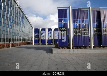 Berlin, Deutschland. Februar 2020. Das Foto vom 12. Februar 2020 zeigt das NATO-Hauptquartier in Brüssel, Belgien. Quelle: Zhang Cheng/Xinhua/Alamy Live News Stockfoto