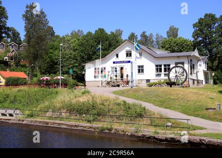 Haverud, Schweden - 24. Juni 2020: Das Canal Museum Gebäude an der Dalslands Kanal Schleuse Aera in Haverud. Stockfoto