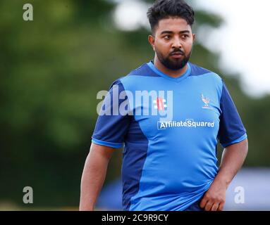BILLERICAY, Vereinigtes Königreich, AUGUST 01:Haris Mahmood von Sheffield CC während Shepherd Neame Essex Cricket League Gooch Division zwischen Billericay CC A Stockfoto