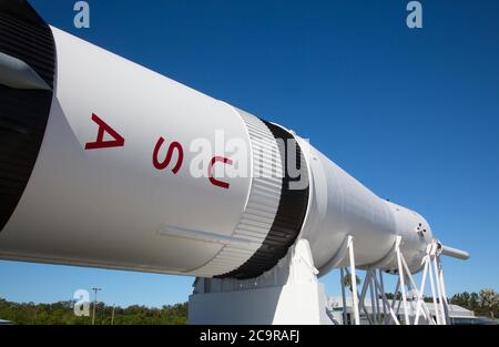 KENNEDY SPACE CENTER, FLORIDA, USA - 2. DEZEMBER 2019: Raketengartenausstellung im Besucherzentrum des Kennedy Space Center Stockfoto