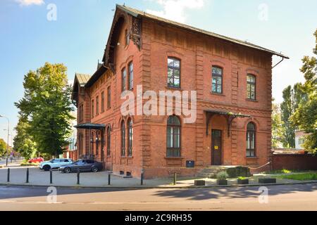 Restauriertes historisches Gebäude im Stadtzentrum von Lodz, Polen. Stockfoto