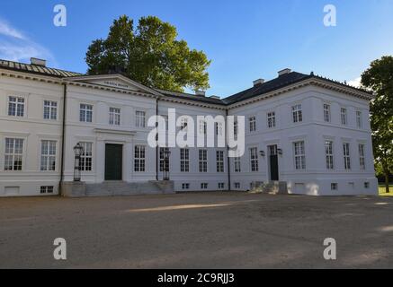 Neuhardenberg, Deutschland. August 2020. Das Schloss Neuhardenberg, das der Stiftung Schloss Neuhardenberg gehört.Quelle: Patrick Pleul/dpa-Zentralbild/ZB/dpa/Alamy Live News Stockfoto