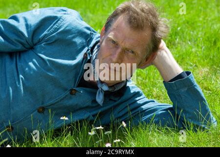 Schauspieler Jason Flemyng, 53, fotografiert mit sozialer Distanzierung während des Lockdown in London, 18. Mai 2020. Stockfoto