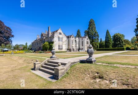 Wakehurst (früher Wakehurst Place), ein Haus und botanische Gärten in West Sussex, verwaltet von den Royal Botanic Gardens, Kew Stockfoto