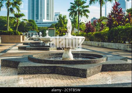 KUALA LUMPUR, MALAYSIA - 24. FEBRUAR 2017: Nationale Moschee von Malaysia, Kuala Lumpur Stockfoto