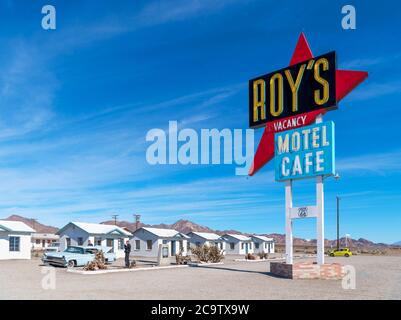 Route 66, Kalifornien. Roy's Motel and Cafe in Amboy, Route 66, Mojave Desert, Kalifornien, USA Stockfoto