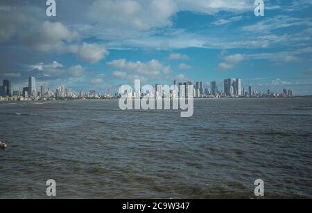 Mumbai Skyline Von Bandra Blue Sky 2020 Stockfoto