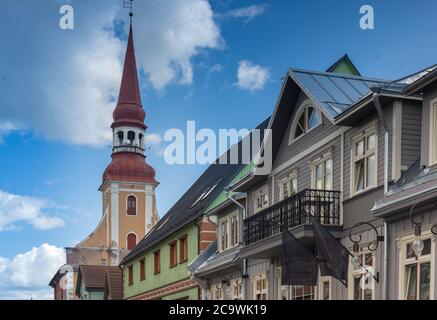 Altstadt von Parnu, die viertgrößte Stadt Estlands und ein beliebter Ferienort mit einer charmanten Altstadt und großen Stränden an der Ostsee. Stockfoto