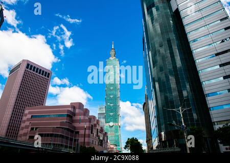 TAIPEI, TAIWAN - August 31: Blick auf Taipei 101 World Trade Center Gebäude und moderne Architektur in der Innenstadt von Taipei am 31. August 2019 i Stockfoto