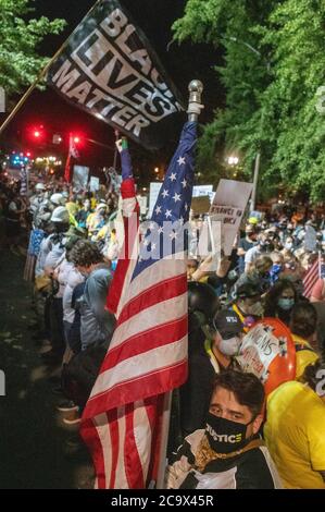 Portland Protest Justice Center, Oregon USA 1. August 2020 Stockfoto