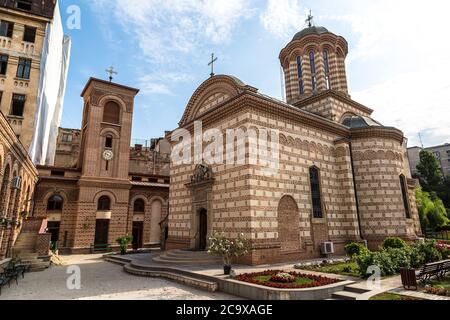 Curtea Veche die älteste Kirche an einem Sommertag in Bukarest, Rumänien Stockfoto