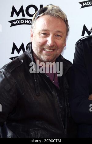 Bild zeigt Peter Hook von New Order bei der Ankunft in der Mojo Honors List, London, Montag, 18. Juli 2007. Stockfoto