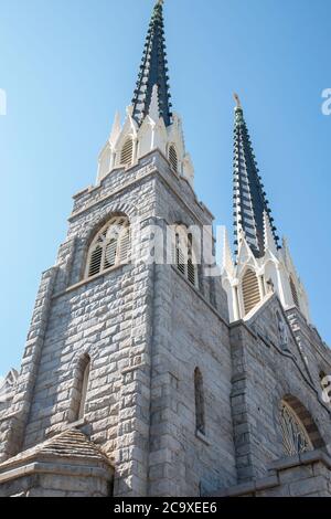 St. Paul's Catholic Church ist ein Wahrzeichen im Noe Valley Viertel von San Francisco, CA, USA. Stockfoto