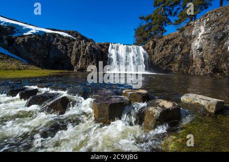 Wasserfall von Veyrines. Kantal. Auvergne-Rhone-Alpes.. Frankreich Stockfoto