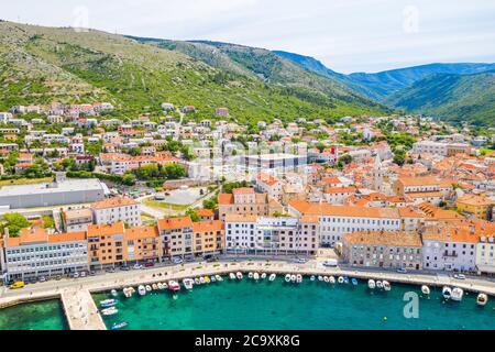 Panorama der Küstenstadt Senj in Primorje in Kroatien Stockfoto