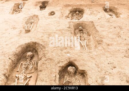 Archäologische Stätte der westgotischen Gräber in den Werken der AUTOBAHN A-12 in Grañón. August 2020. La Rioja. Spanien Stockfoto