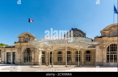 Das Glasdach der Oper, Palais des congres – Oper, Vichy, Departement Allier, Auvergne Rhone Alpes, Frankreich Stockfoto