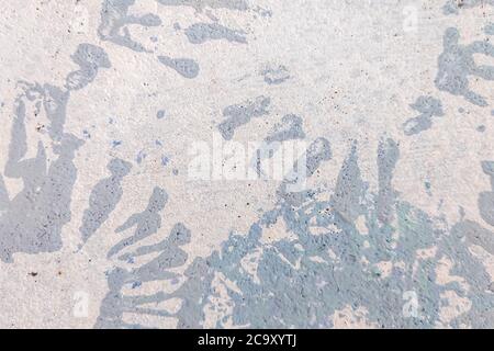 Schöne weiß grau Nahaufnahme Hintergrund mit abstrakten blauen Pinselstrichen. Ideal für den Einsatz im Design oder Tapete Stockfoto