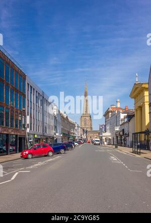 Soziale Distanzierung aufgrund der Covid-Pandemie 19, die zu leeren Straßen in Hereford Herefordshire UK führte. April 2020 Stockfoto