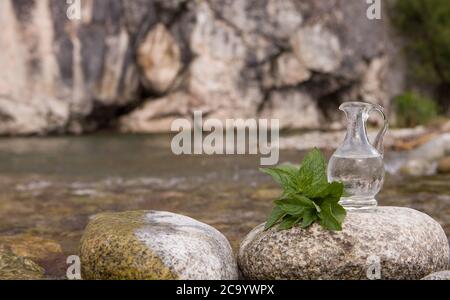 Ätherisches Öl und Minze - Ayurveda. Stockfoto