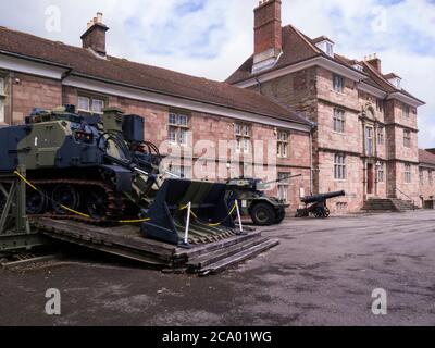 Monmouth Regimental Museum auf Castle Hill in Monmouth Monmouthshire South Wales Großbritannien in einem Flügel des Great Castle House ein denkmalgeschütztes Gebäude am Heritage Trail Stockfoto