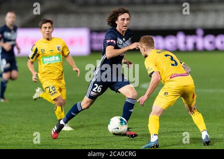 Sidney, Australien. August 2020. Melbourne Victory Mittelfeldspieler Jay Barnett (26) greift während des Hyundai A-League-Spiels zwischen Melbourne Victory und Central Coast Mariners am 3. August 2020 im Netstrata Jubilee Stadium, Sidney, Australien, an. Foto von Peter Dovgan. Nur redaktionelle Verwendung, Lizenz für kommerzielle Nutzung erforderlich. Keine Verwendung bei Wetten, Spielen oder Veröffentlichungen einzelner Vereine/Vereine/Spieler. Kredit: UK Sports Pics Ltd/Alamy Live Nachrichten Stockfoto