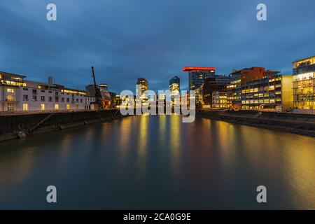 Düsseldorf - Blick auf Gebäude am Medienhafen, Nordrhein-Westfalen, Deutschland, 27.01.2016 Stockfoto