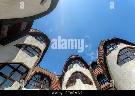 Makovecz Wohngebäude in Sarospatak, Ungarn. Stockfoto