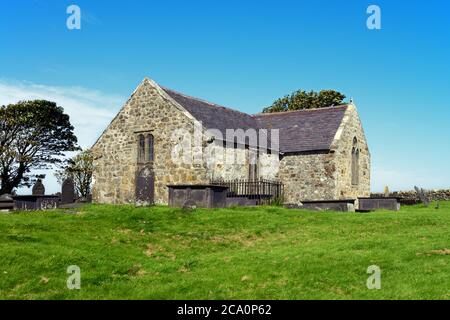 St Baglan's Church, Llanfaglan, Nordwales, ist die letzte Ruhestätte von Lord Snowdon. Diese mittelalterliche Kirche stammt aus dem 13. Jahrhundert. Stockfoto