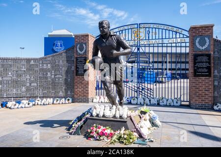 Statue von Dixie Dean vor dem Goodison Park Everton Liverpool Mai 2020 Stockfoto