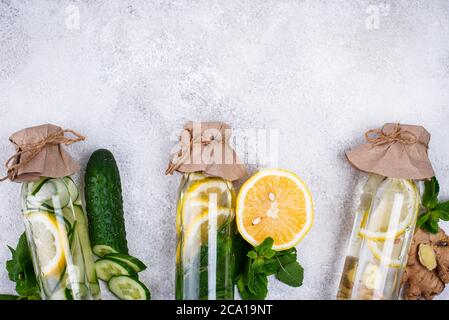 Set von verschiedenen gesunden Detox Wasser Stockfoto