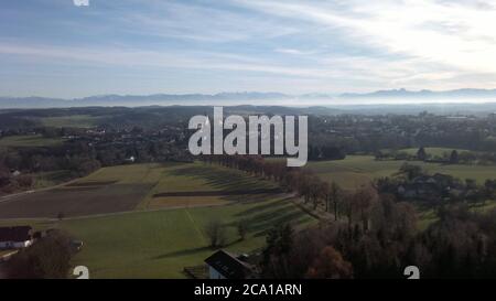 Ebersberg, Bayern - Dezember 29 2012: Blick auf die deutschen Alpen - typischer Herbsttag in Bayern mit schönem Panoramablick Stockfoto