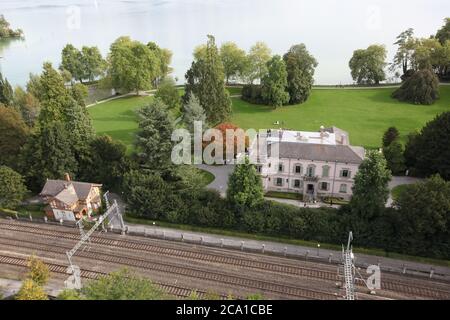 Cham, Kanton Zug (ZG)/ Schweiz - September 14 2013: Villa Villete im Ort Cham, im Park am Zugersee gelegen Stockfoto